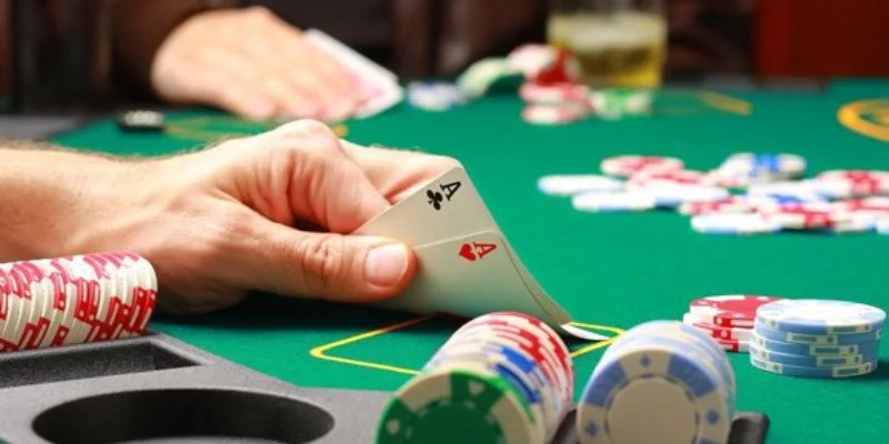 Để làm chủ ván chơi Poker cần có bí quyết trong chiến thuật